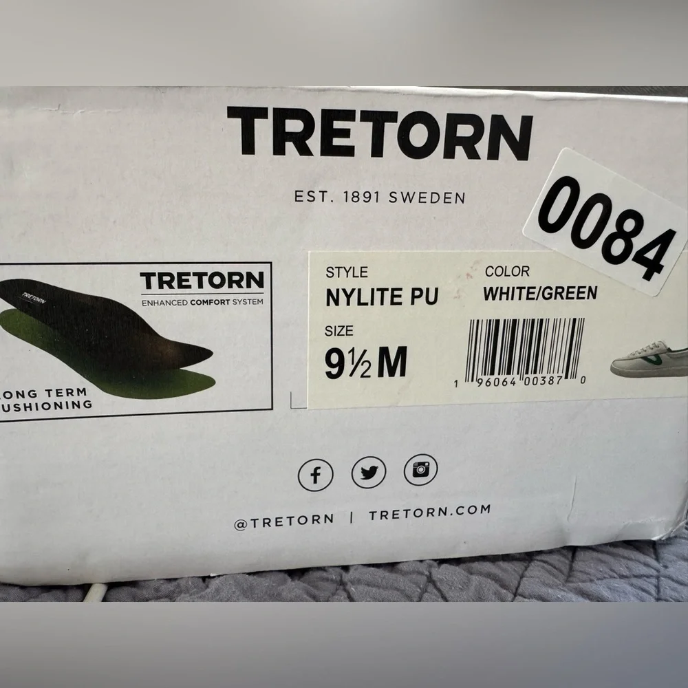 NWT - Tretorn Sneakers - Size 9.5